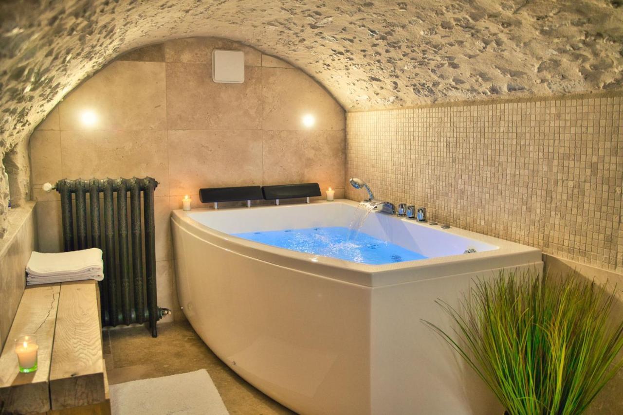 L'Oxalis Villa, Sauna Et Jaccuzi Privatif Bullion Exterior foto